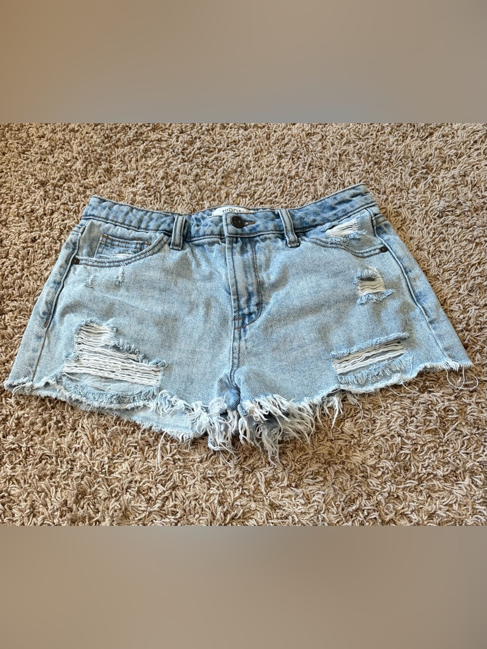 Hidden Distressed Jean shorts Womens size medium